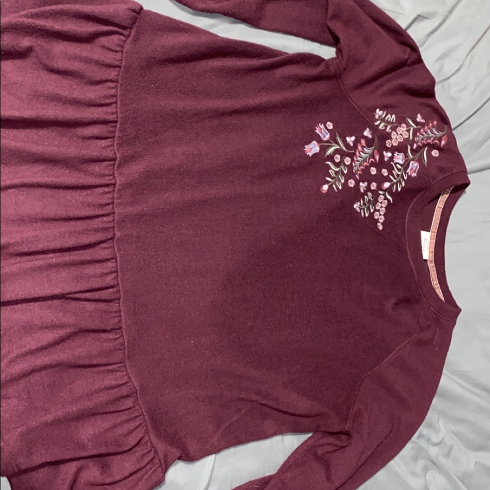 Super soft sweater with flowers